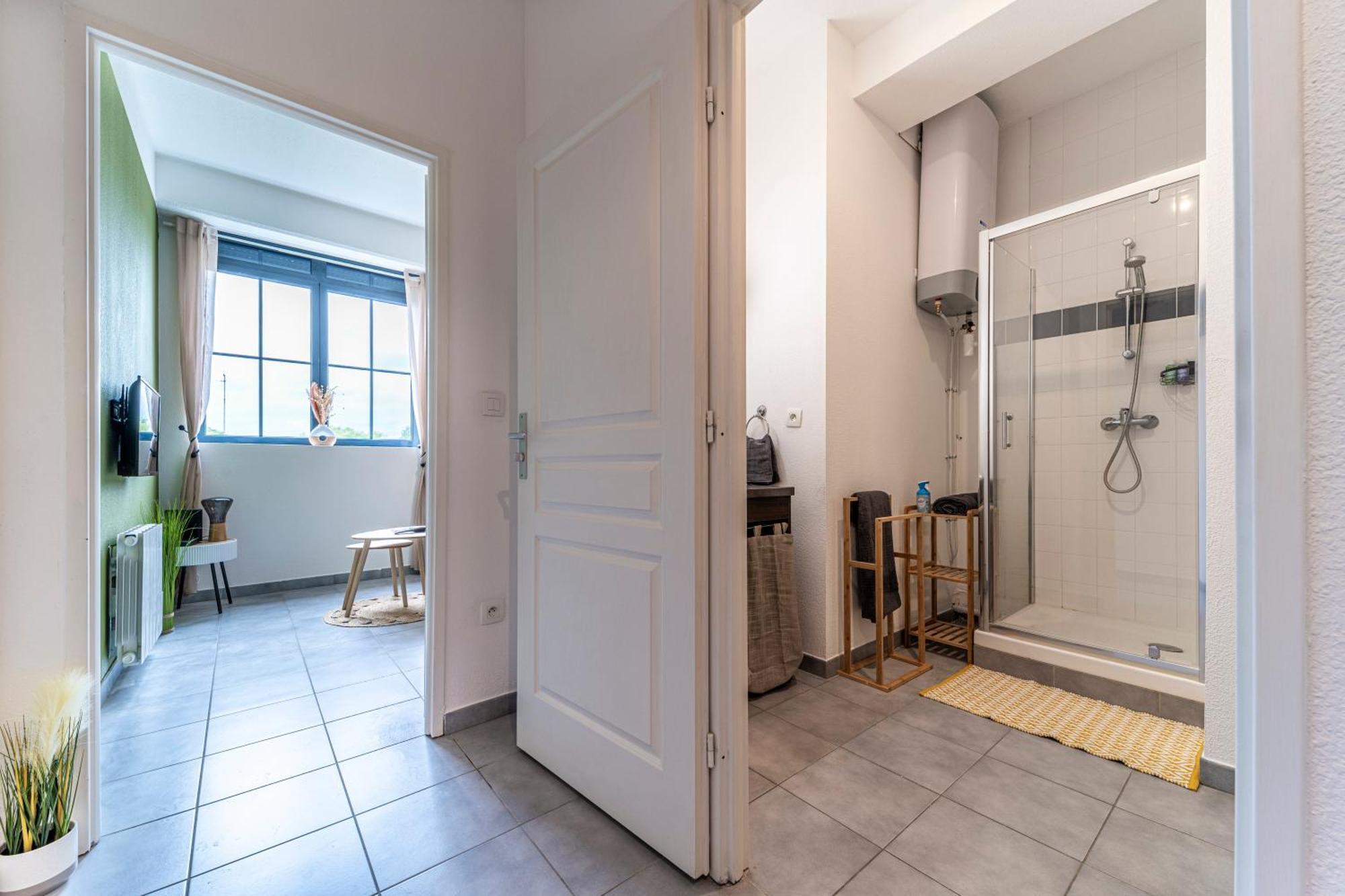 Stay Cosy Lille I Tourcoing - Appartement - Hypercentre - Parking Securise - Wifi - Netflix - Cuisine المظهر الخارجي الصورة
